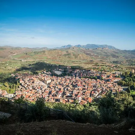 Casa Degli Artisti San Lorenzo * Mezzojuso